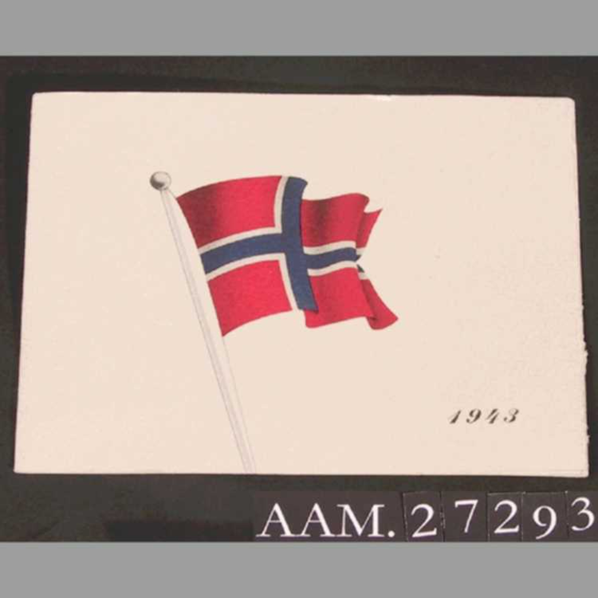Norsk flagg på forsiden, kronprinsesse Märthas monogram