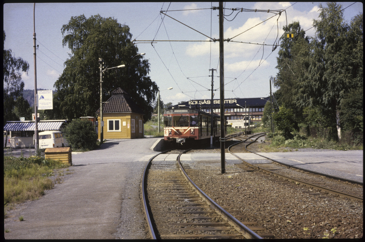 Kolsåsbanenvmed Kolsås stasjon