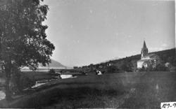 Nesset kirke sett fra øst., Eidsvåg sett fra øst..Eidsvåg ki