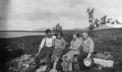 Gruppebilde på Meisalfjellet: ..