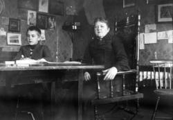 Til venstre Ole Lind Schistad til høyre Oluffa Schistad f.Li