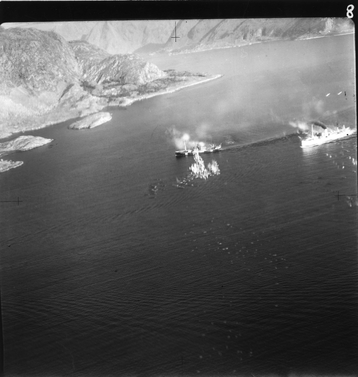 Fiendtlige skip angripes på norskekysten av RAF. Sted og tidspunkt ukjent.