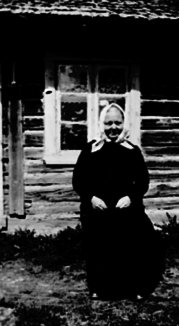 MARGRETE JOHANSDATTER 1867 - 1931, SKAUT, OPSTALSTUA