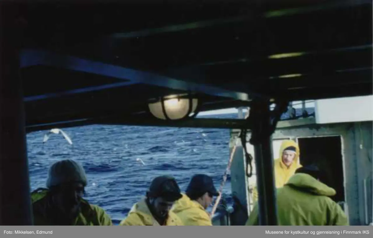 Mannskap på fiskebåten Oddvar jr - Museene for kystkultur og ...