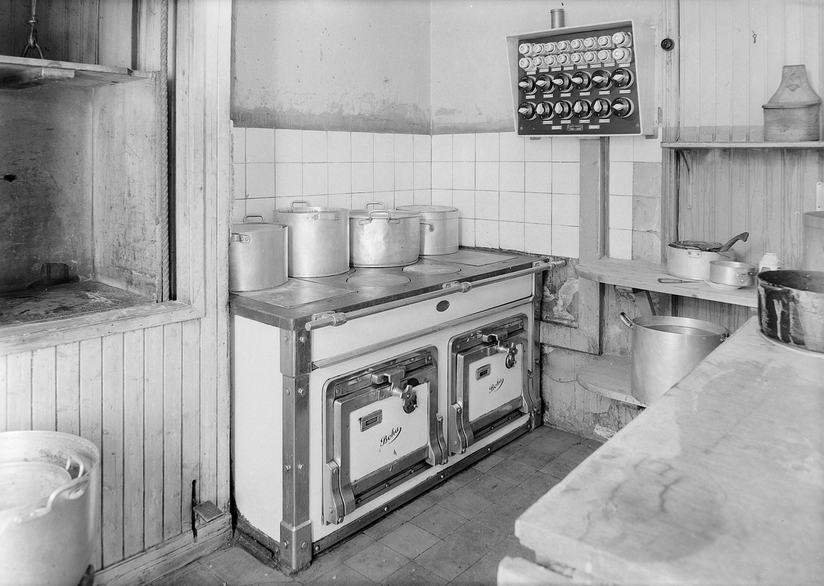 Beha komfyrer fotografert i storkjøkken