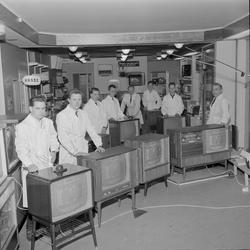 Olaf T. Ranum - ansatte med TV apparater