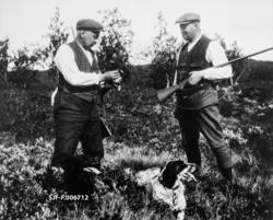 Rypejergerne Thomas Karsten Sæthren og Bernt Graff fotografe