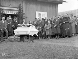 Begravelse sud Jonsjord etter Åsne Skrindebakke Jonsjord