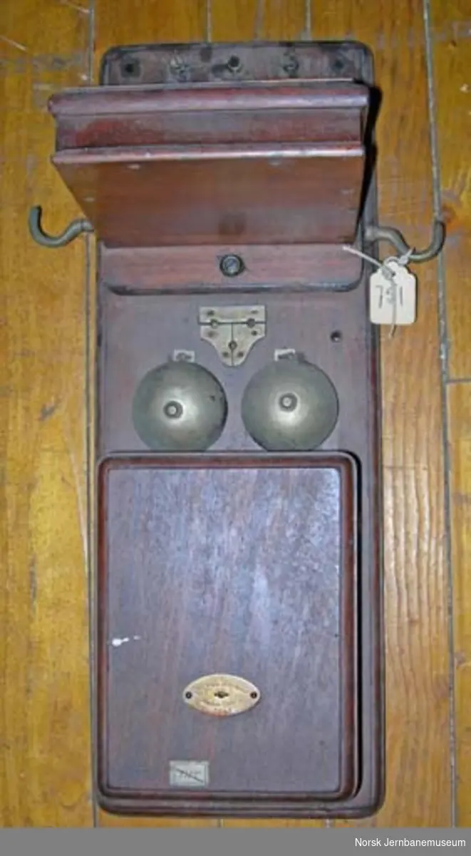 Telefonapparat med fast platemikrofon