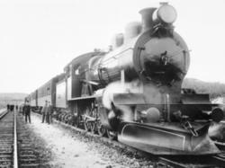 Damplokomotiv type 19a nr. 151 med persontog på Narvik stasj