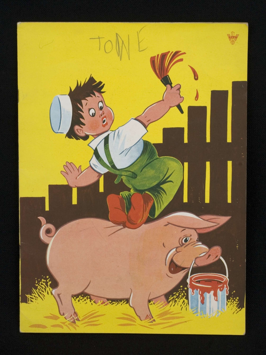Gutt maler gjerde. Blir veltet overende av en gris som bærer et malingsspann med trynet.  