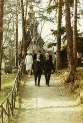 Islands president besøker NF 4/5 1971. På vei ned fra Gol st