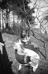 Sven Thomas Scheen med geita Sikka fotografert på Bygdøy 194