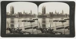 Stereoskopi. Thames med båter. House of Parliament i bakgrun