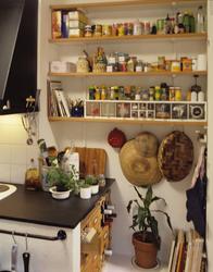 Krydderhylle i kjøkken. llustrasjonbilde fra Bonytt 1987.