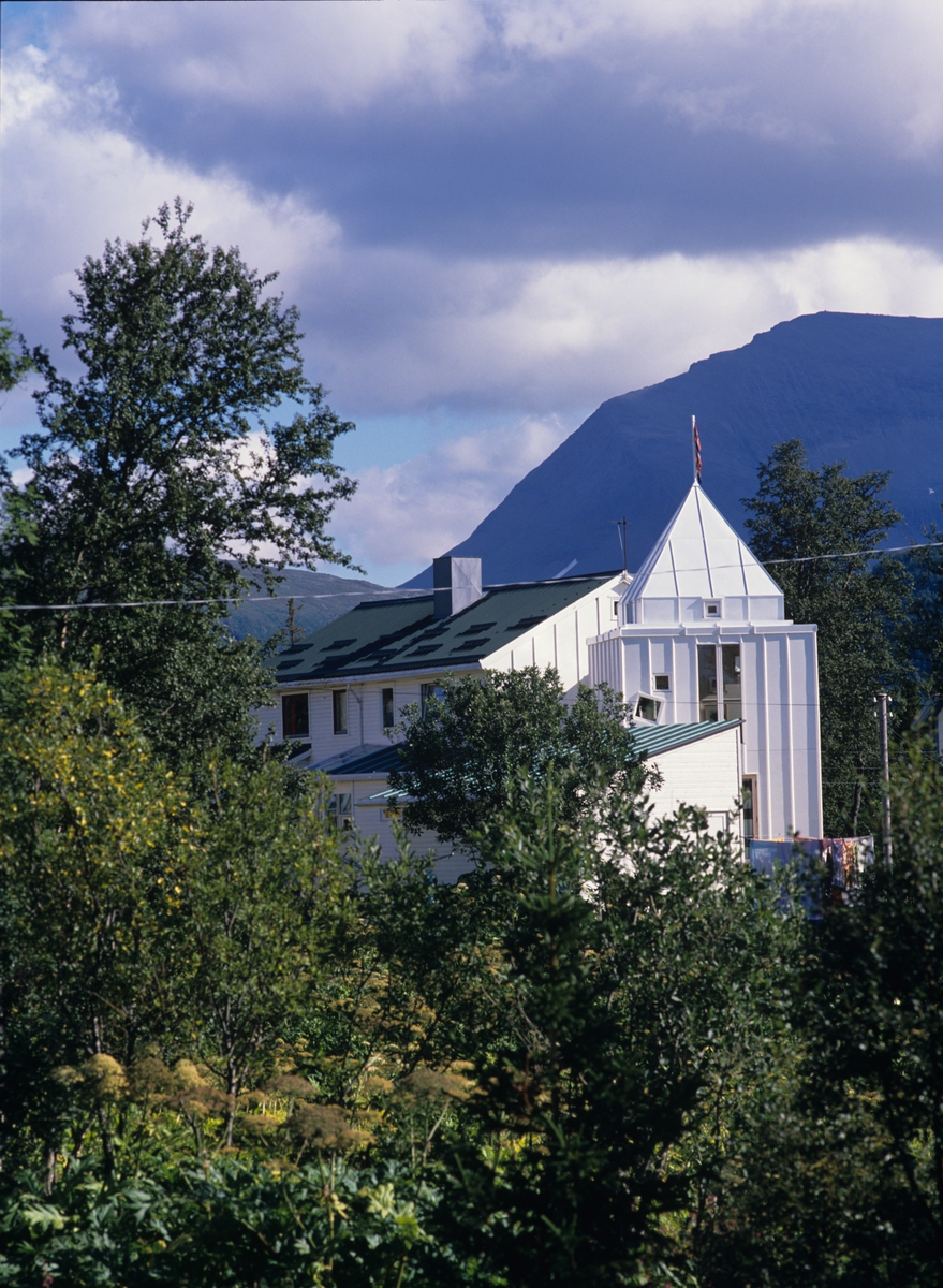 Bygningstradisjon, tårnbygget er lett synlig i Tromsø. Illustrasjonsbilde fra Nye Bonytt 1989.
