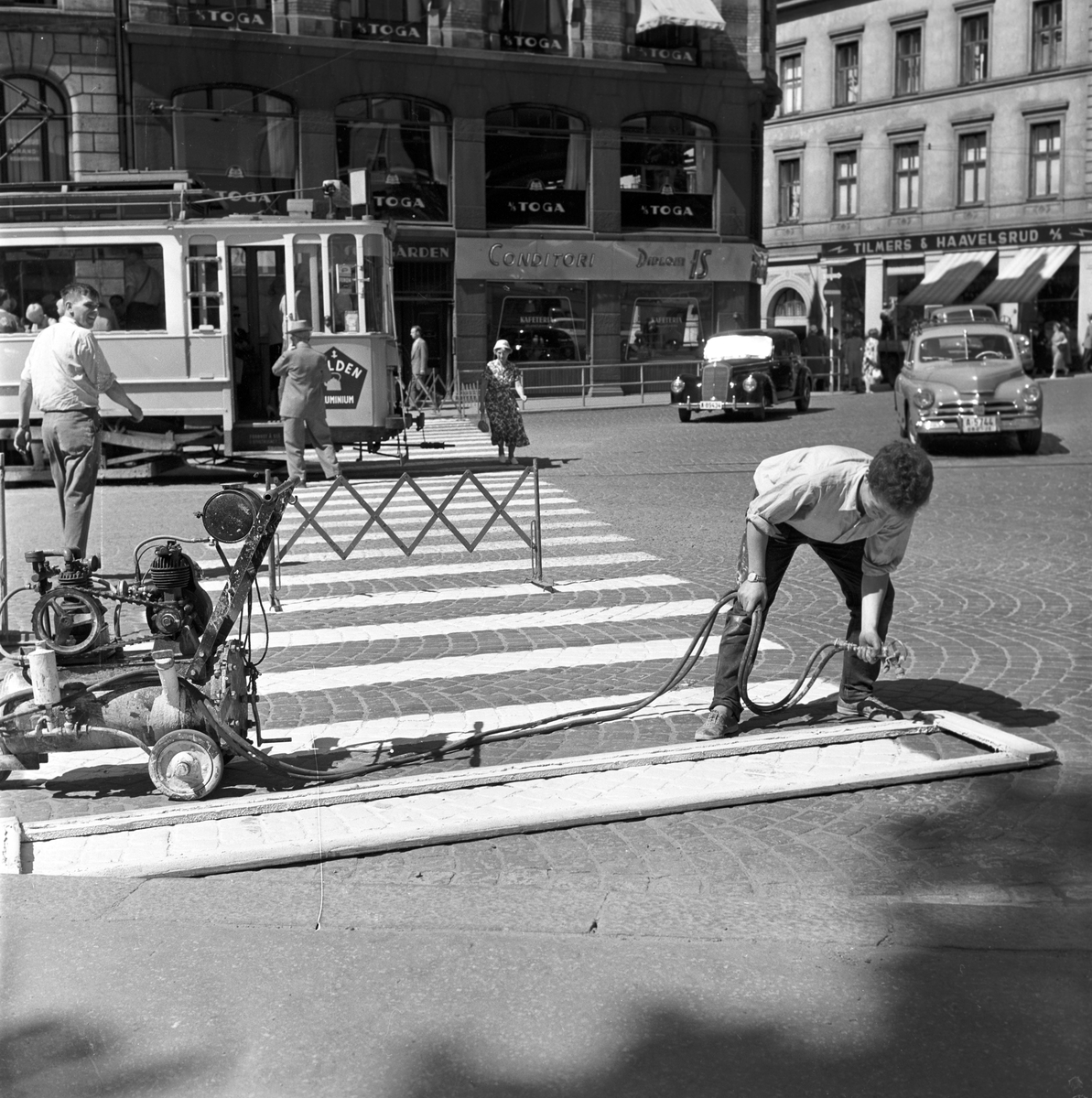 Fotoserie med biler og trafikk i Oslo og på Mosseveien.