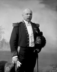 Portrett, Peter Martin Ragnar Ottesen (1857-1927), i uniform