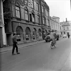 Gatebilde. Sarpsborg 09.10.1959. Foto tatt i anledning av vi