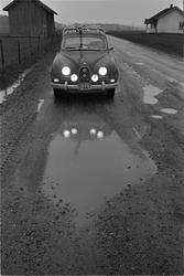 Riksvei 1 fra Svinesund fotografert i mai 1963. Bilen har fr