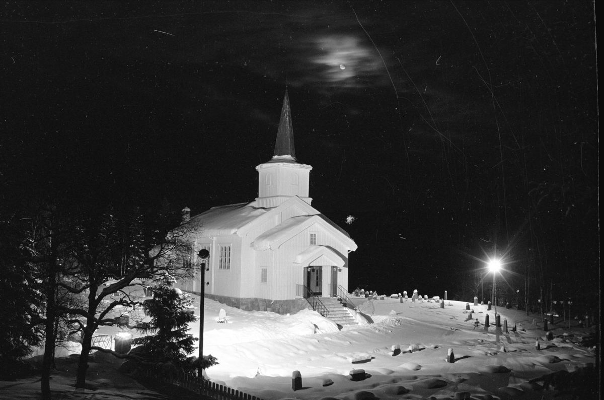 Geilo sentrum, Hol, januar 1961. Kirken.