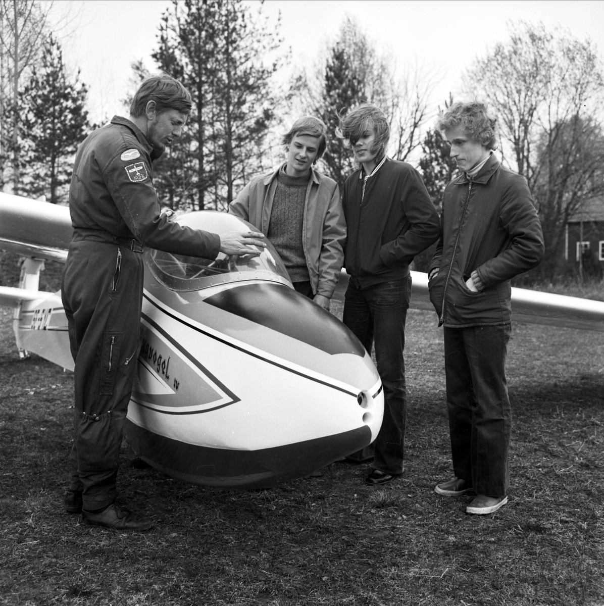 Många ungdomar med i Norra Upplands Flygklubb, Gryttjom, Tierps socken, Uppland maj 1973