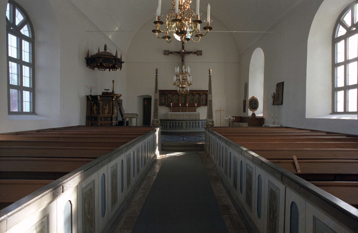 Interiör i Åkerby kyrka, Uppland 1997