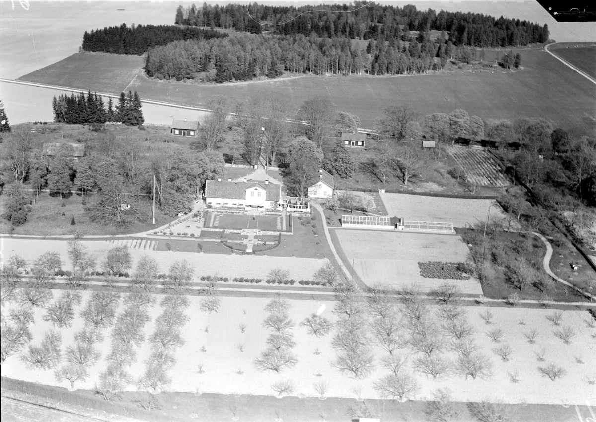 Flygfoto över Hacksta gård, Hacksta socken, Uppland 1936