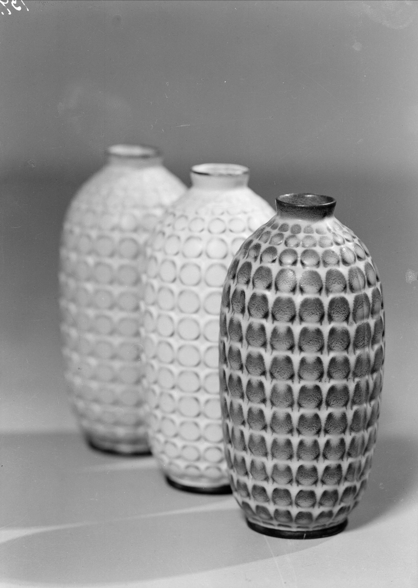 Keramikvaser från Upsala-Ekeby AB, Uppsala
