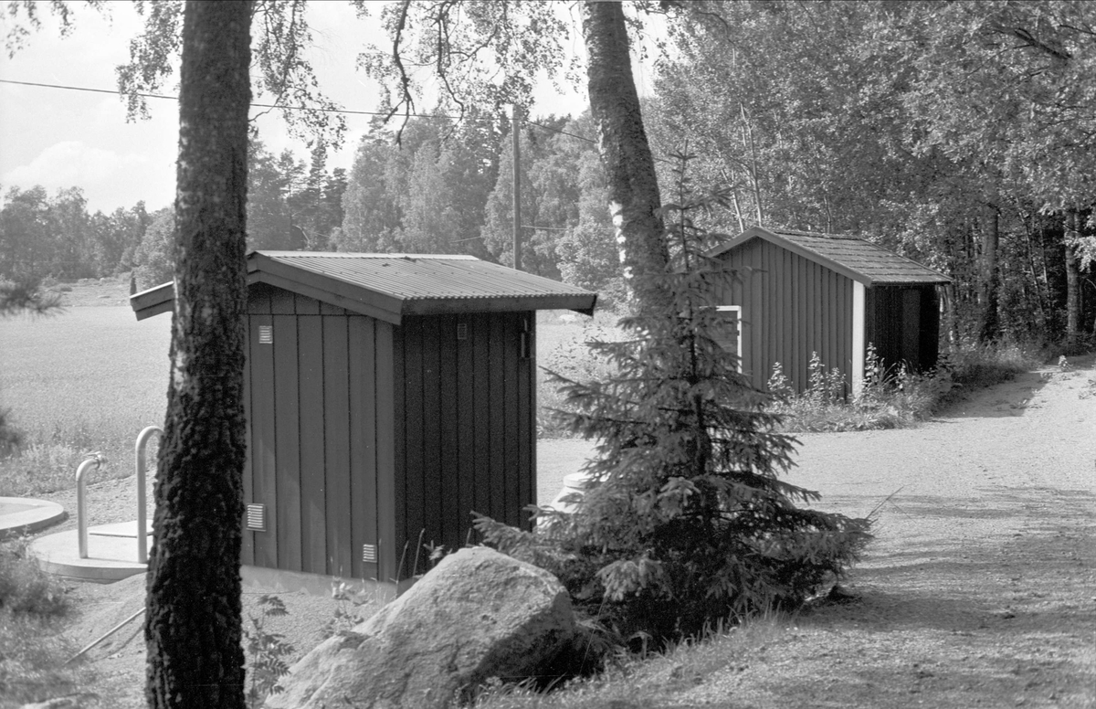 Pumphus och uthus, Gråmunkehöga 3:1, Gråmunkehöga, Funbo socken, Uppland 1982 