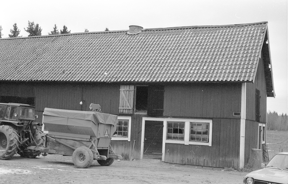 Ladugård, Nydal, Hagby-Forsa 2:5, Hagby socken, Uppland 1985