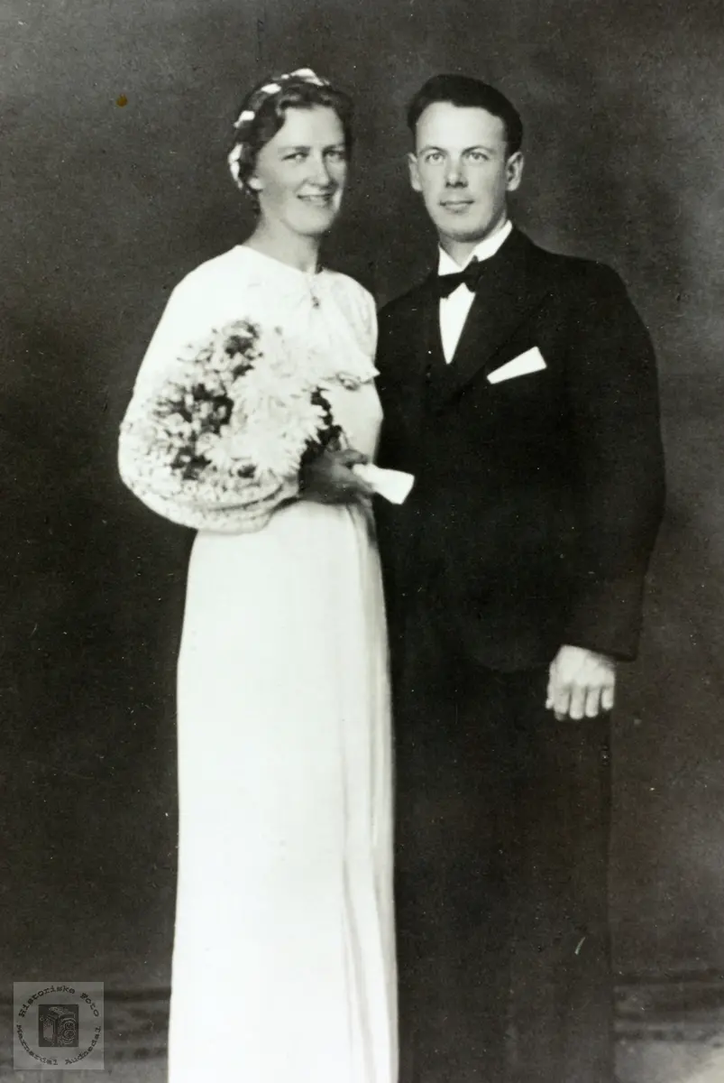 Brudebilde av Anna og Rorjus Førland. Grindheim Audnedal.