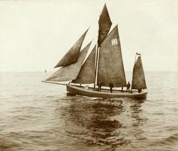 No. 30. Fra regattaen Aalesund 1898
