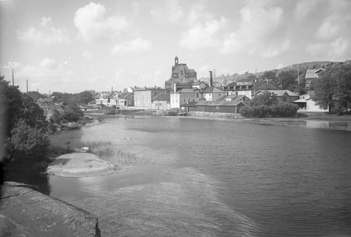 Samtidigt förvärvat: UMFA54680: 0001 - 0166