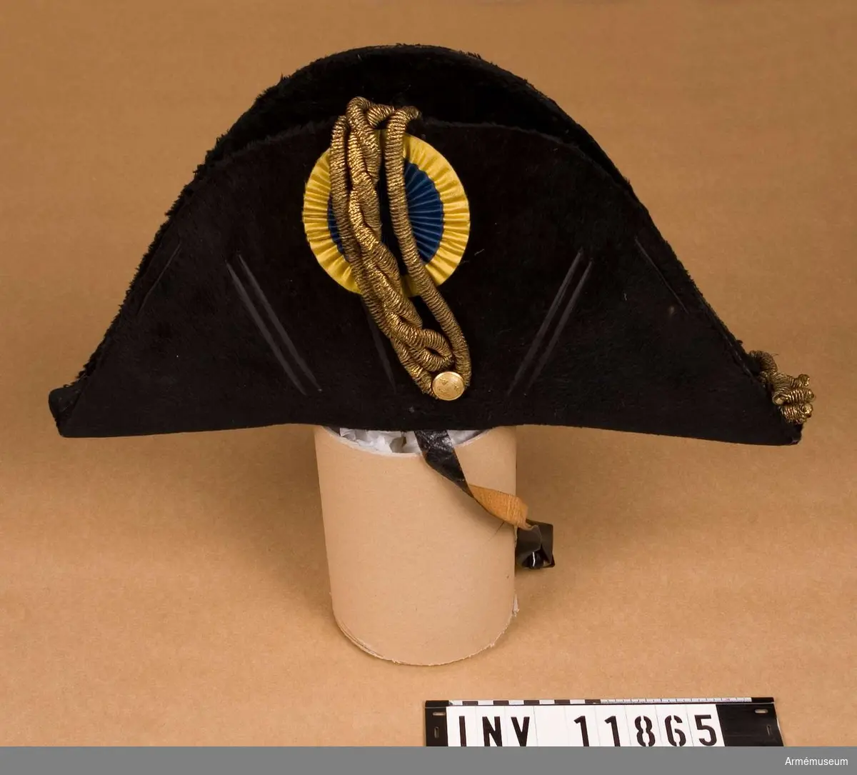 Grupp C I.
Trekantig officershatt 1800-talet förra hälft.