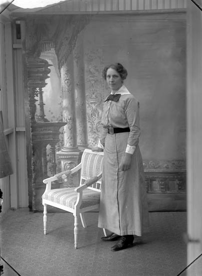 Enligt fotografens journal Lyckorna 1909-1918: "Kraft, Fr. Ellen Breidablick, Lyckorna".