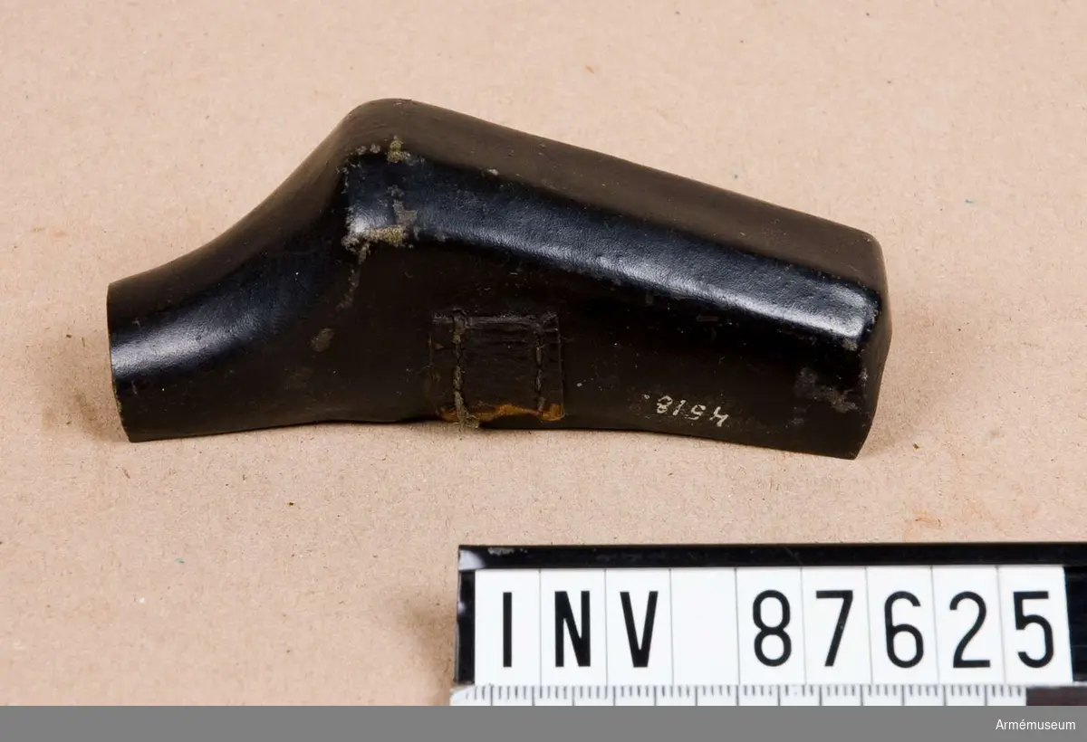 Grupp E II.
Till gevär m/1857, räfflat med slaglås, 17,8 mm.