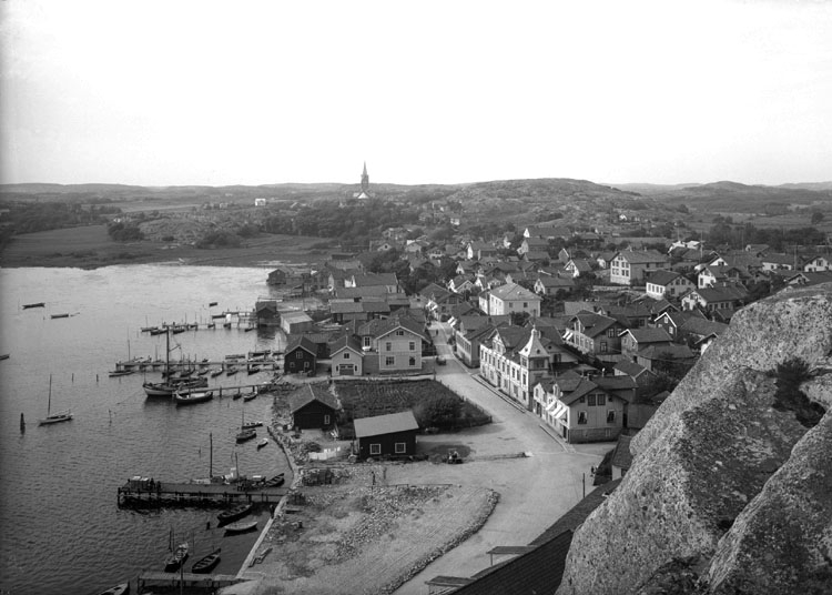 Juli 1924. Vy över Grebbestad.