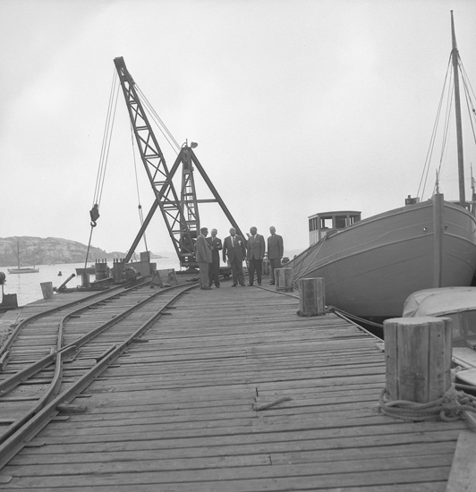 Text till bilden: "Skandiaverken Lysekil. 1954"








i