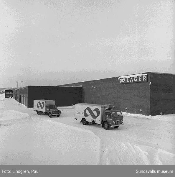 Fotografering av Kooperativa Förbundets lagercentral i Birsta inför invigningen 1968-02-09.