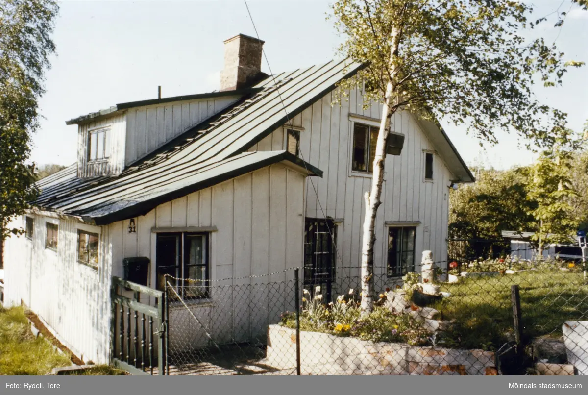 Bostadshuset Roten M 31 vid Stalleliden i Mölndal Kvarnby på 1970-talet.