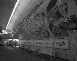 Holmenkollbanen, Nationaltheatret stasjon, interiør, Lumberf