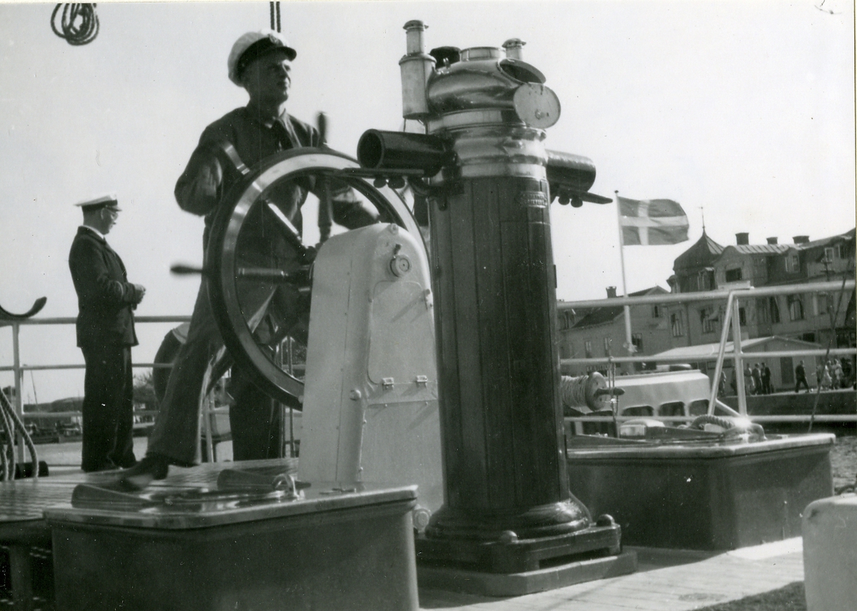 Skolfartyget Gladan i England sommaren 1948.