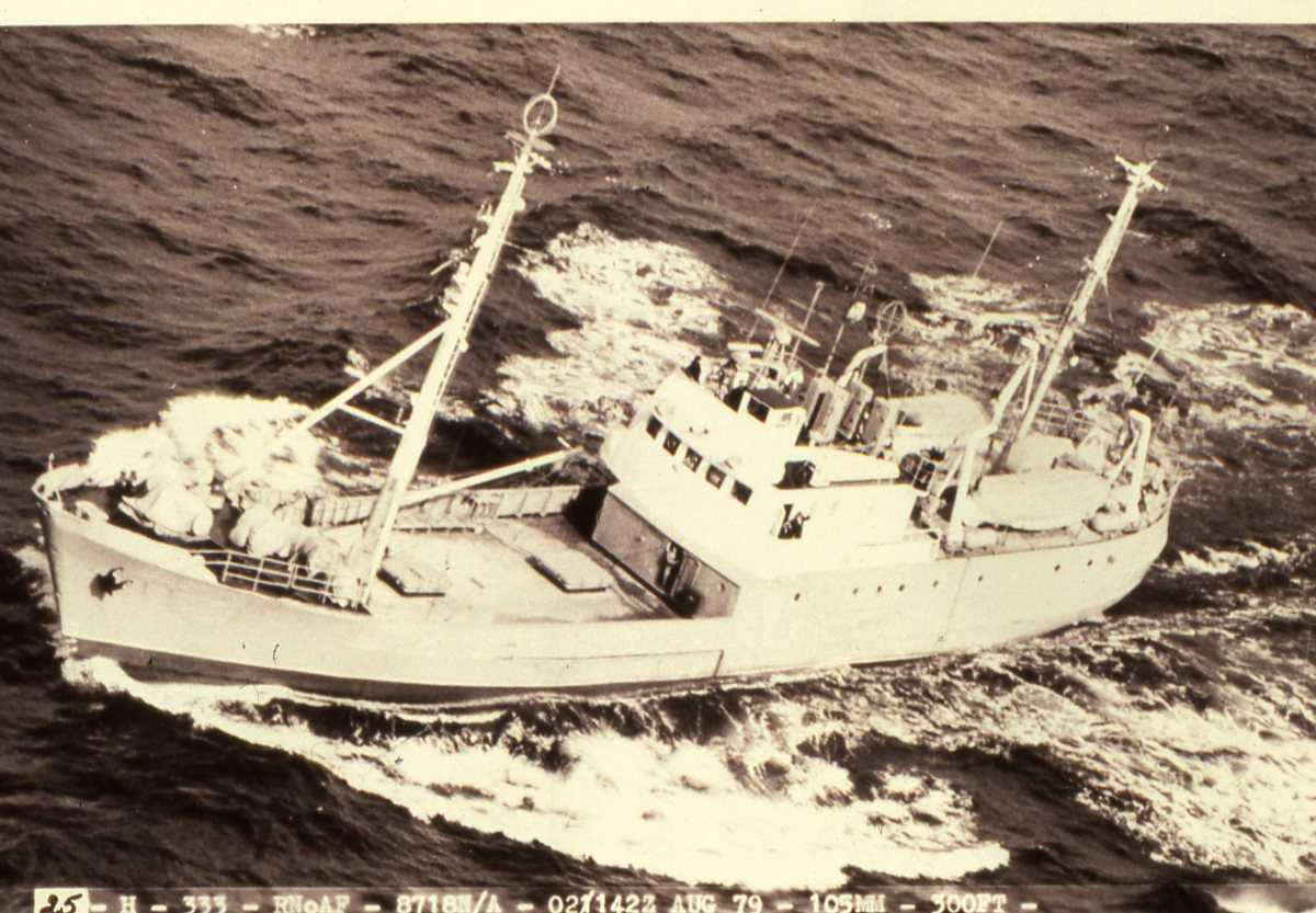Russisk fartøy av Okean - klassen og heter Ekholot.