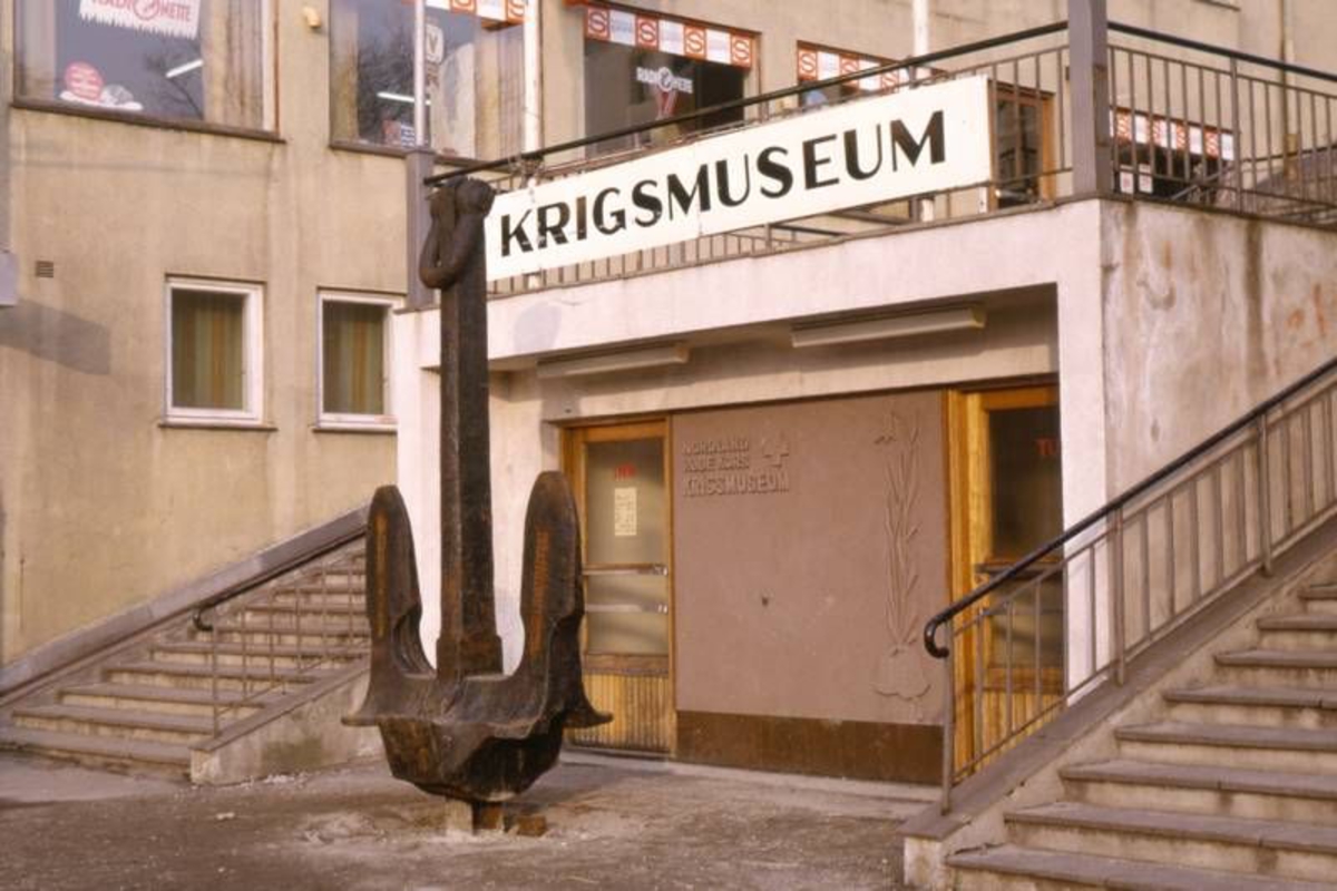 Narvik. Nordland Røde Kors Krigsminnemuseum  lokaler  i nordre torvhalltrapp.