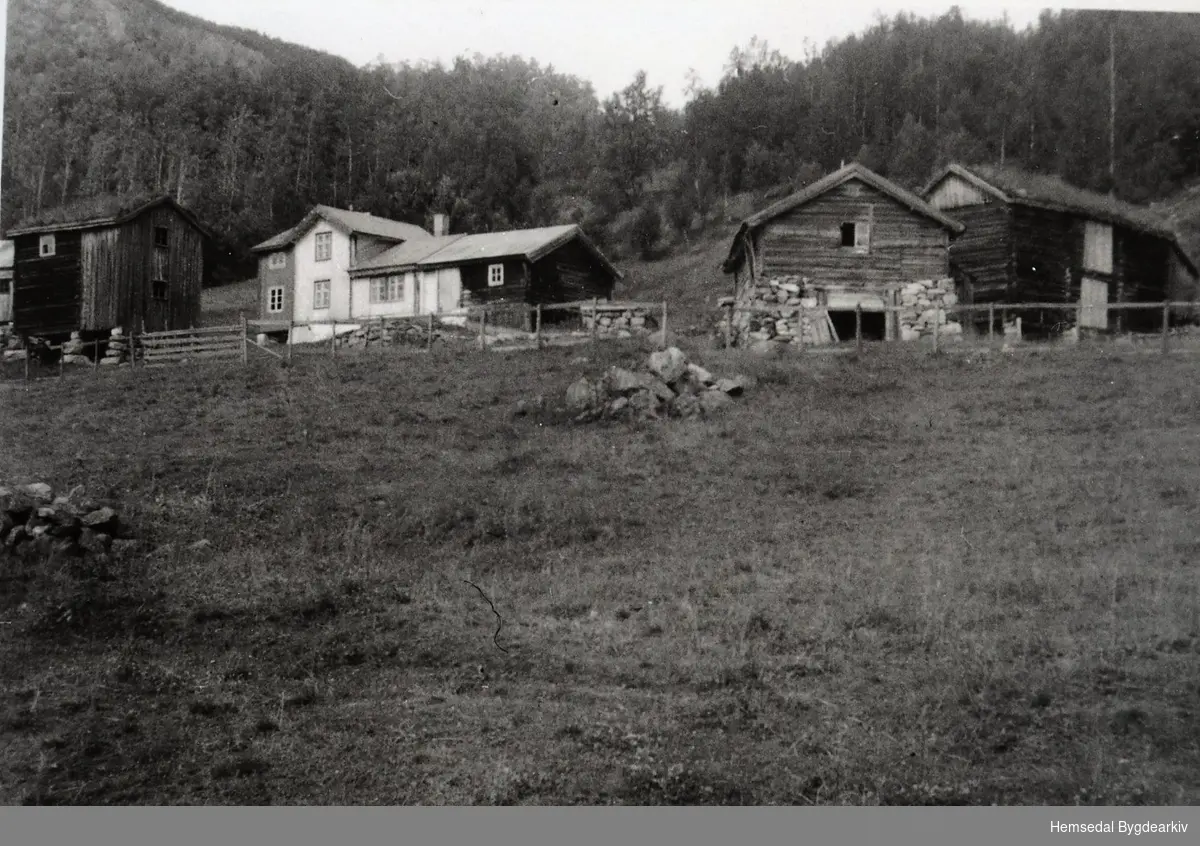 Gardstunet i Dekko i Grøndalen i Hemsedal i 1952.