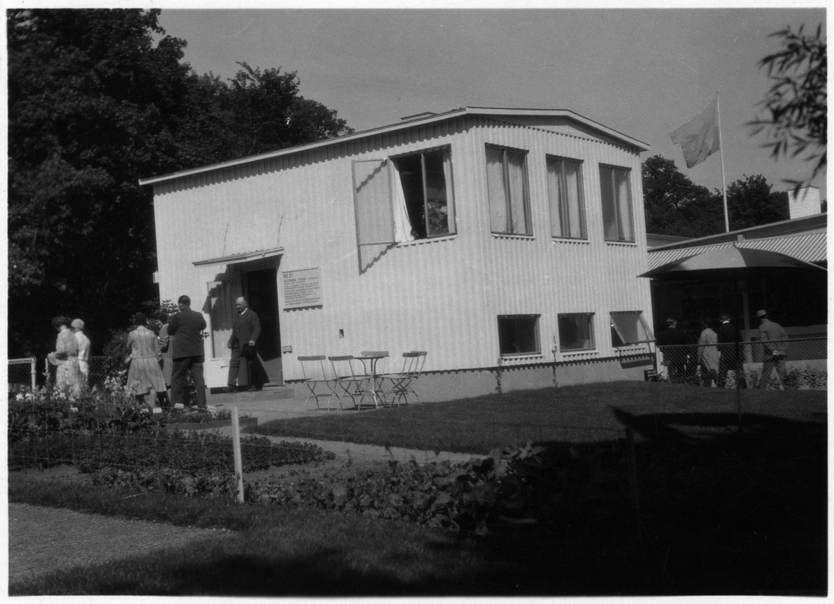 Stockholmsutställningen 1930
Egnahem 51: exteriör från trädgården.