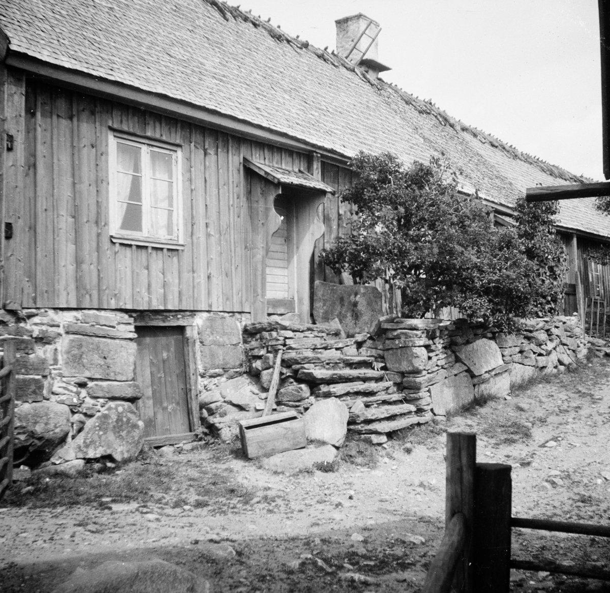 Måsahägnad i Nösslinge, Halland
Exteriör

Svensk arkitektur: kyrkor, herrgårdar med mera fotograferade av Arkitekturminnesföreningen 1908-23.