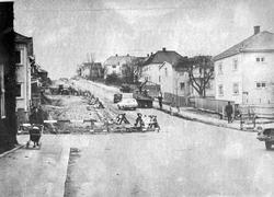 Olav Haraldssonsgate i Sarpsborg under utvidelse, sommeren 1