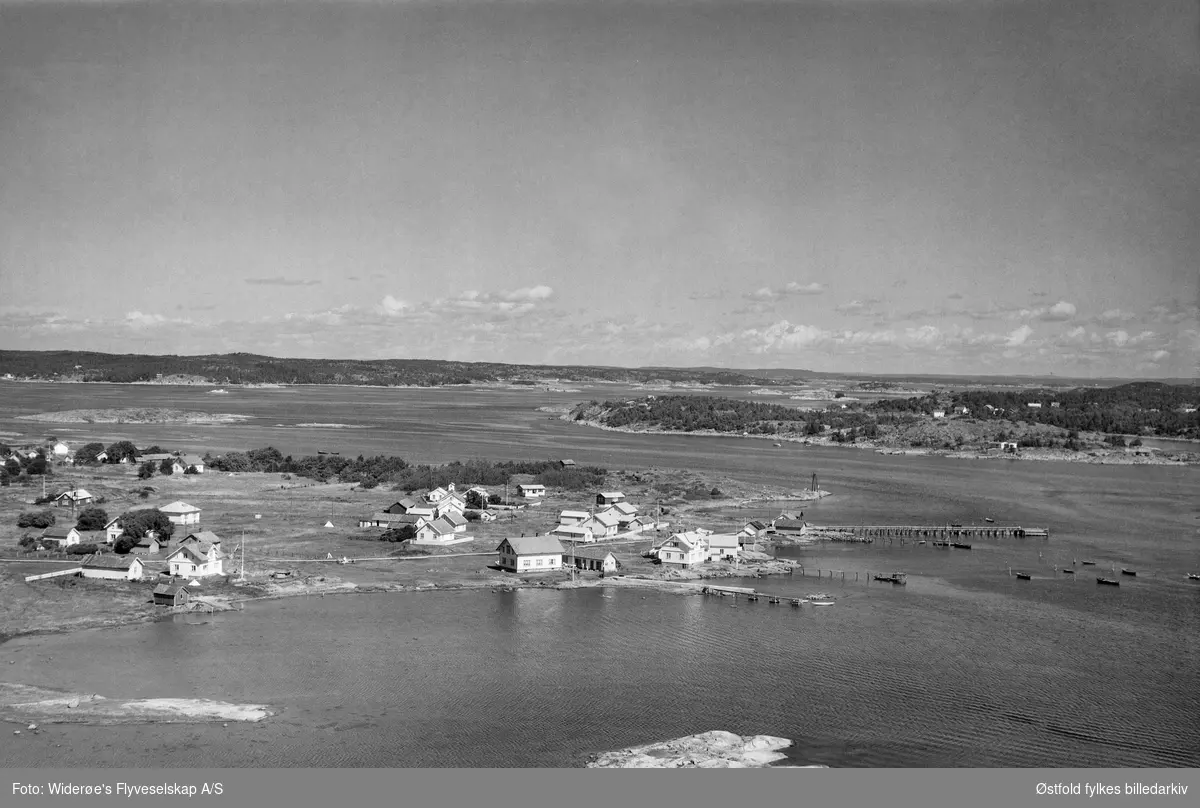 Herføl på Hvaler, flyfoto august 1957.